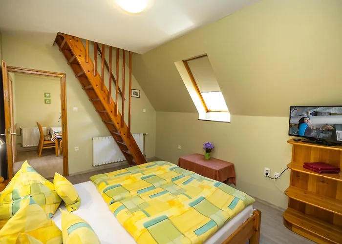 Cecey Apartmán Eger