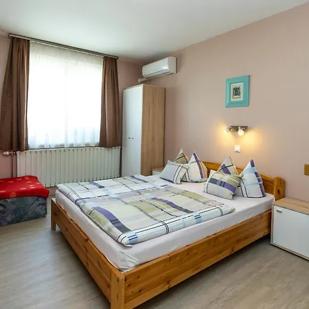 Cecey Apartament
