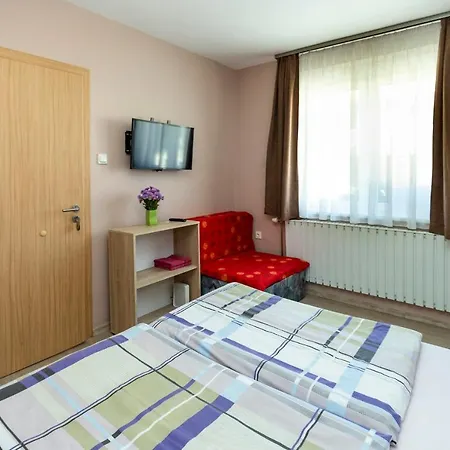 Apartament Cecey Eger