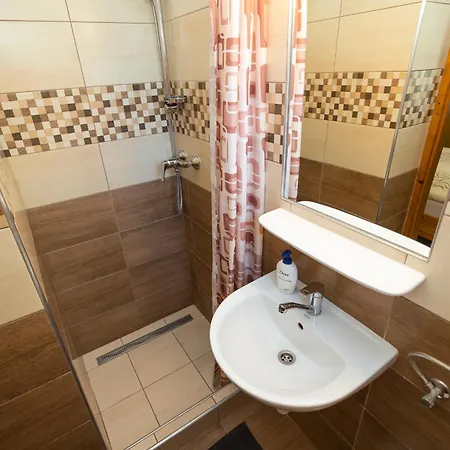 Apartament Cecey Eger