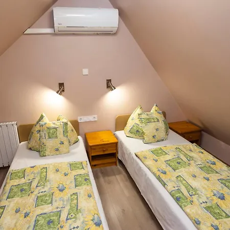 Cecey Apartament